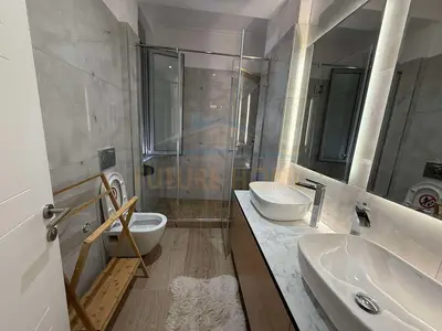 Apartament 2+1 me qera në Rruga Industriale, Tiranë, 100 m². Foto 9 nga 10