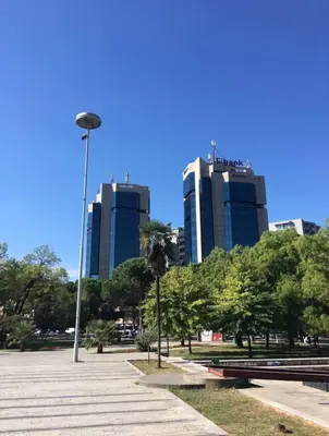 Ufficio in affitto a Bulevardi Deshmoret e Kombit, Tirana, 110 m². Foto 3 di 3