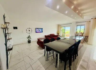 Apartament 2+1 me qera në Liqeni i Thatë, Tiranë, 137 m². Foto 9 nga 9