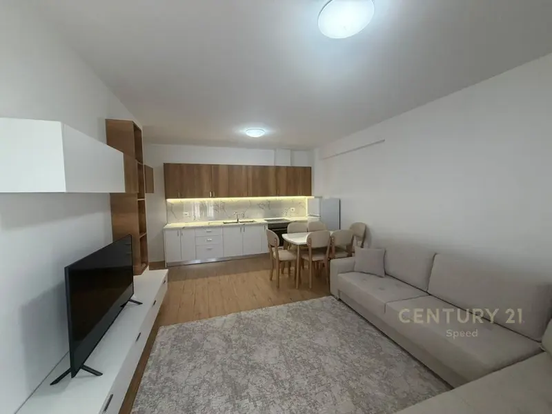 Apartment 2+1 for rent in Rruga 5 Maji, Tirana, 85 m²