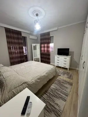 Apartament 2+1 me qera në Rruga Dervish Hatixhe, Tiranë, 100 m². Foto 3 nga 5