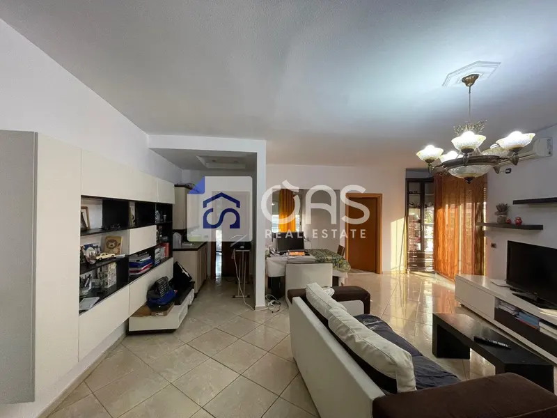 Appartamento 2+1 in affitto a Komuna e Parisit, Tirana, 107 m²