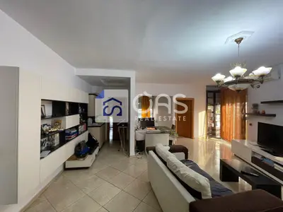 Appartamento 2+1 in affitto a Komuna e Parisit, Tirana, 107 m². Foto 1 di 10