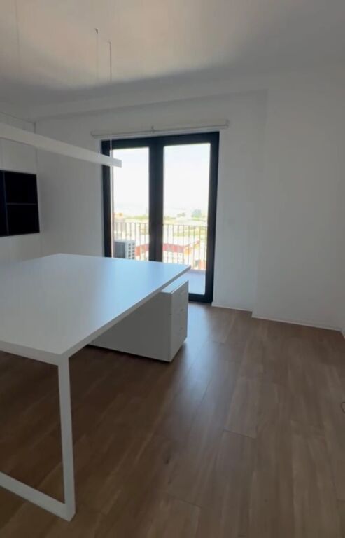 Office for rent in Rruga e Kavajës, Tirana, 124 m². Photo 3 of 3