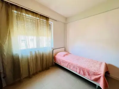Zyrë me qera në Rruga e Elbasanit, Tiranë, 146 m². Foto 4 nga 6