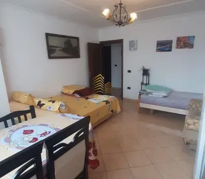 Appartamento 1+1 in affitto a Rruga Kongresi I Manastirit, Tirana, 60 m². Foto 4 di 9
