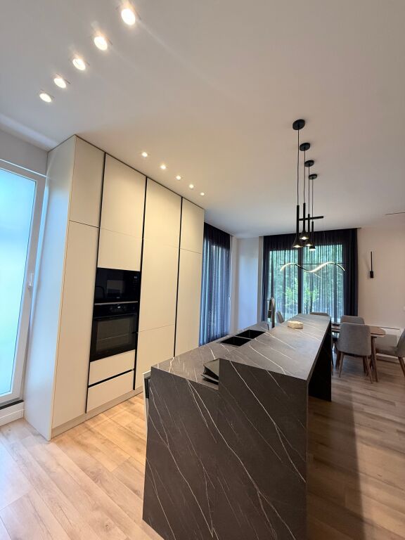 Villa in affitto a TEG, Tirana, 300 m². Foto 2 di 3