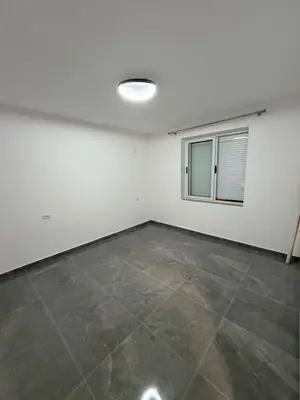 Office for rent in Kombinat, Tirana, 70 m². Photo 1 of 2