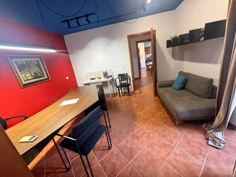 Zyrë me qera në Bulevardi Gjergj Fishta, Tiranë, 130 m²