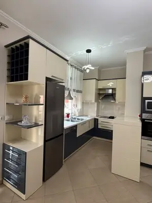 Apartament 1+1 me qera në Rruga e Bogdanëve, Tiranë, 75 m². Foto 5 nga 5