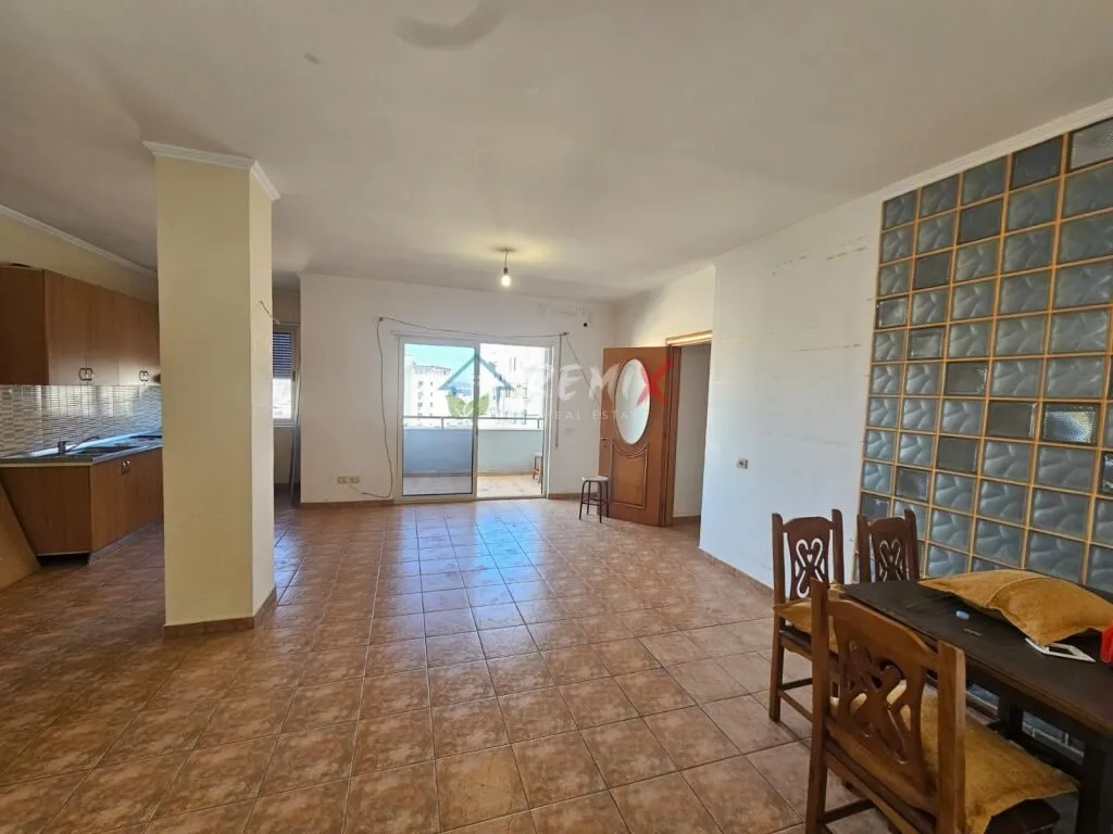 Apartament 2+1 me qera në Rruga Egnatia, Durrës, 127 m². Foto 1 nga 12