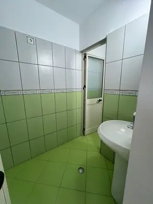 Ambient biznesi me qera në Stacioni i Zjarrfikësve, Durrës, 60 m². Foto 3 nga 4