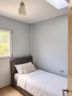 Apartament 2+1 me qera në Sheshi Skënderbej, Tiranë, 80 m². Foto 6 nga 12