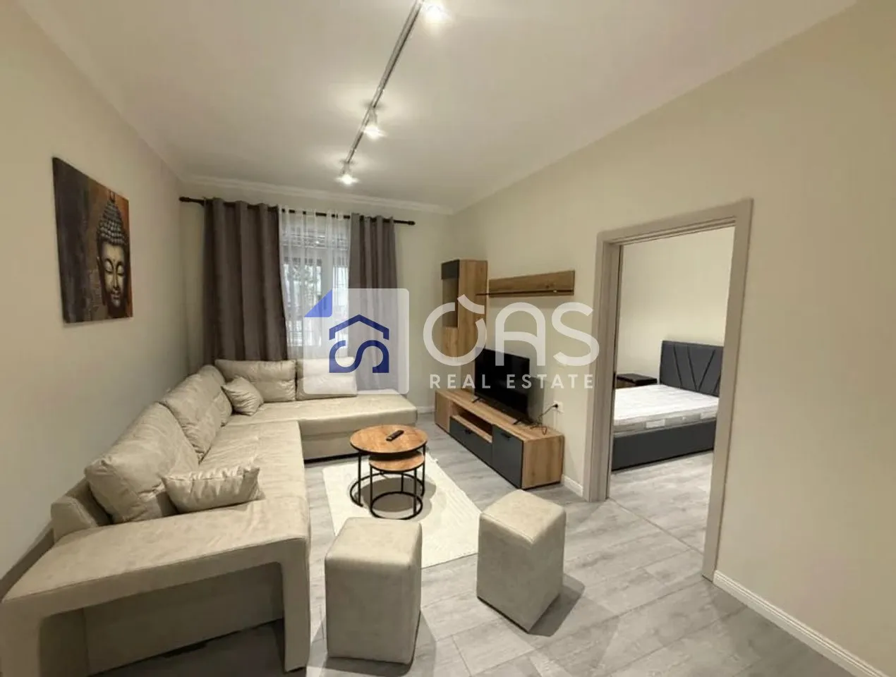 Apartament 2+1 me qera në Blloku, Tiranë, 80 m². Foto 1 nga 5