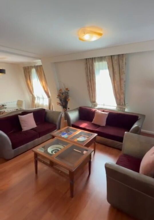 Appartamento 2+1 in affitto a Blloku, Tirana, 150 m². Foto 1 di 3