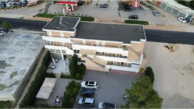 Locale commerciale in affitto a Rruga Tirane-Ndroq, Tirana, 1.500 m². Foto 1 di 2