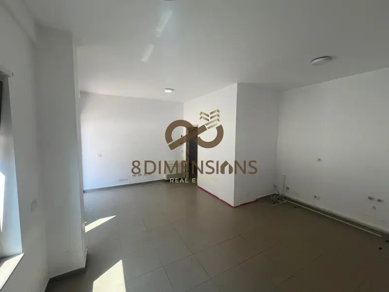 Zyrë me qera në Ring Center, Tiranë, 70 m²