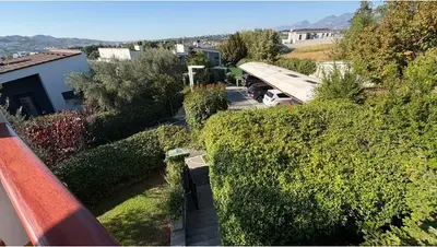Villa 4+1 in affitto a Long Hill Residence, Tirana, 475 m². Foto 3 di 4