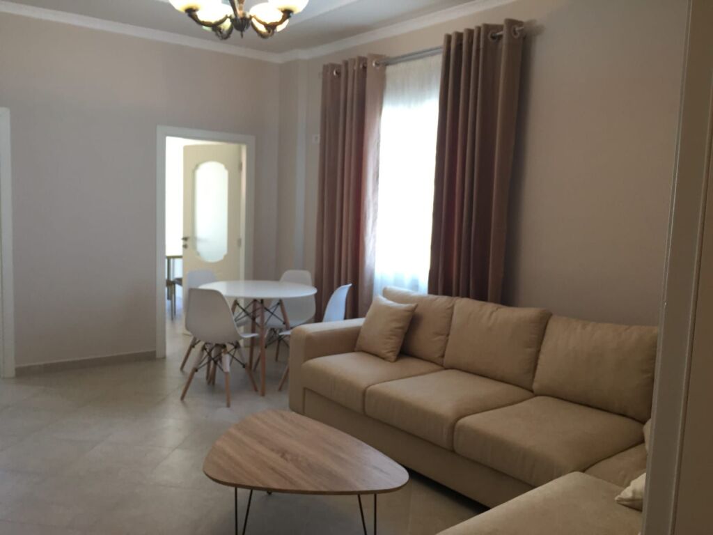 Apartament 1+1 me qera në Fresku, Tiranë, 65 m²
