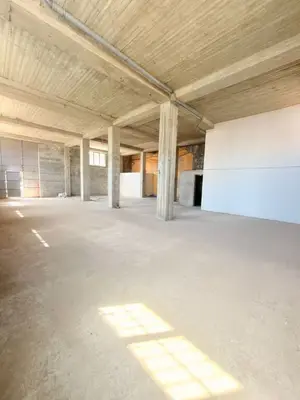 Magazinë me qera në Shkozet, Durrës, 249 m². Foto 2 nga 5