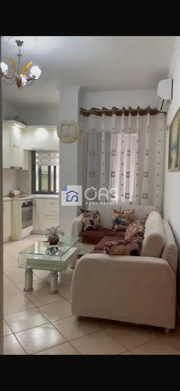 Apartment 2+1 for rent in Rruga Vace Zela, Tirana, 60 m²