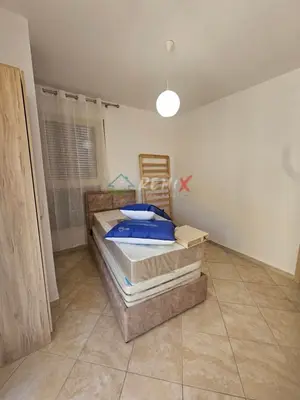 Apartament 2+1 me qera në Vila e Zogut, Durrës, 100 m². Foto 2 nga 12