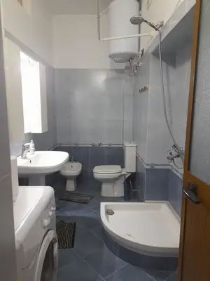 Apartament 1+1 me qera në Blloku, Tiranë, 85 m². Foto 6 nga 6