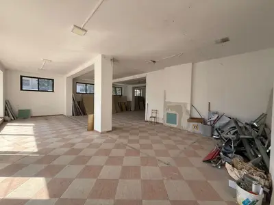 Ambient biznesi me qera në Ministria e Jashtme, Tiranë, 300 m². Foto 5 nga 9