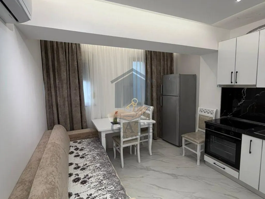 Apartment 1+1 for rent in Markata Fruta Perimeve & Bylmet, Durrës, 55 m². Photo 1 of 7