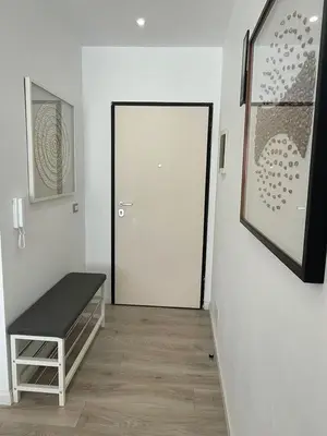 Apartament 2+1 me qera në Rruga e Barrikadave, Tiranë, 102 m². Foto 5 nga 9