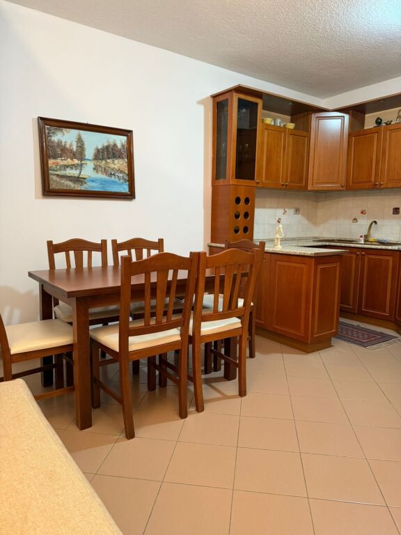 Apartament 2+1 me qera në Rruga e Kosovarëve, Tiranë, 100 m². Foto 3 nga 3