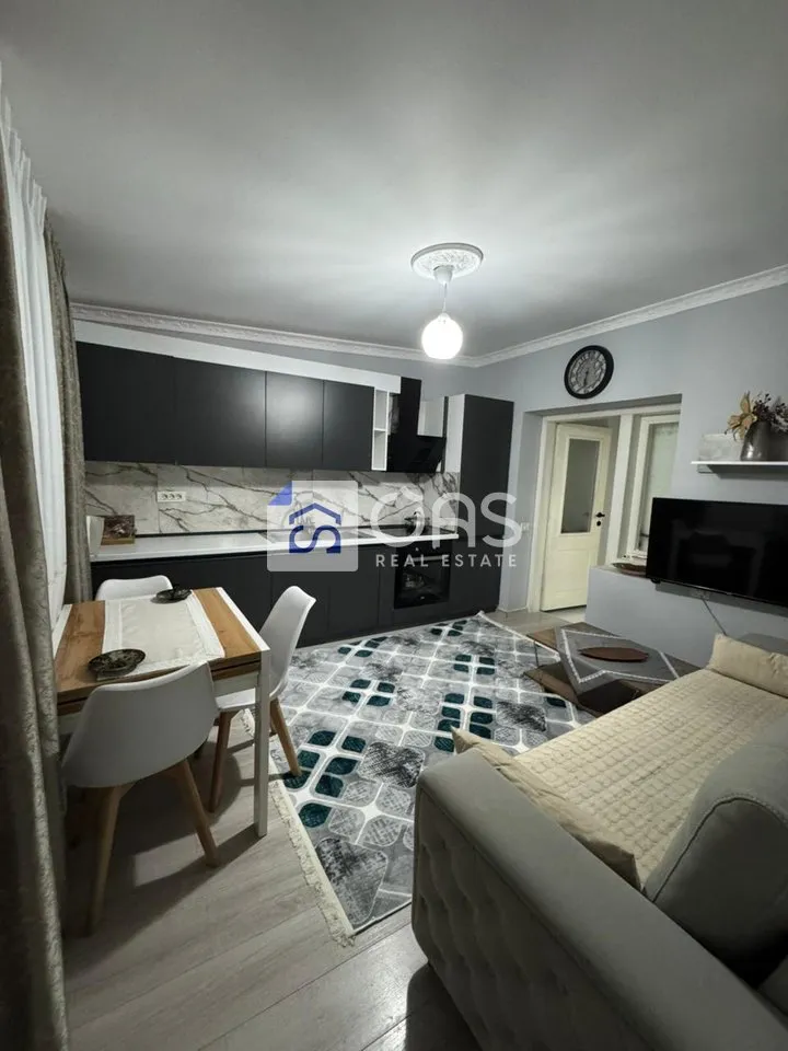 Appartamento 1+1 in affitto a Rruga e Dibrës, Tirana, 45 m². Foto 1 di 11