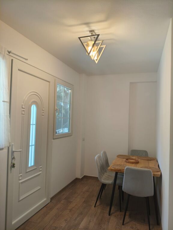 Apartment 1+1 for rent in Liqeni i Thatë, Tirana, 60 m². Photo 3 of 3