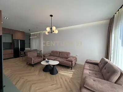 Villa in affitto a Sauk i Vjetër, Tirana, 240 m². Foto 2 di 12
