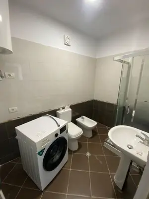Apartament 2+1 me qera në Ardeno Mobilime, Tiranë, 127 m². Foto 9 nga 11