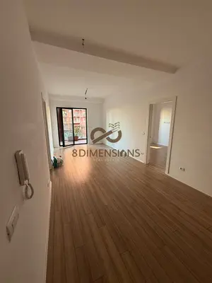 Dyqan me qera në Rruga e Kavajës, Tiranë, 114 m². Foto 3 nga 7