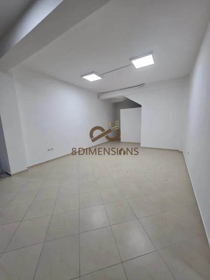 Shop for rent in Astir, Tirana, 220 m². Photo 1 of 4