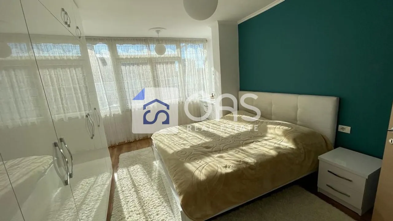 Apartament 2+1 me qera në Rruga Mine Peza, Tiranë, 87 m². Foto 1 nga 12