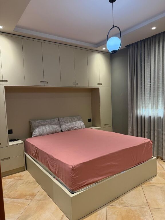 Apartament 1+1 me qera në Kodra e Diellit, Tiranë, 65 m². Foto 3 nga 3