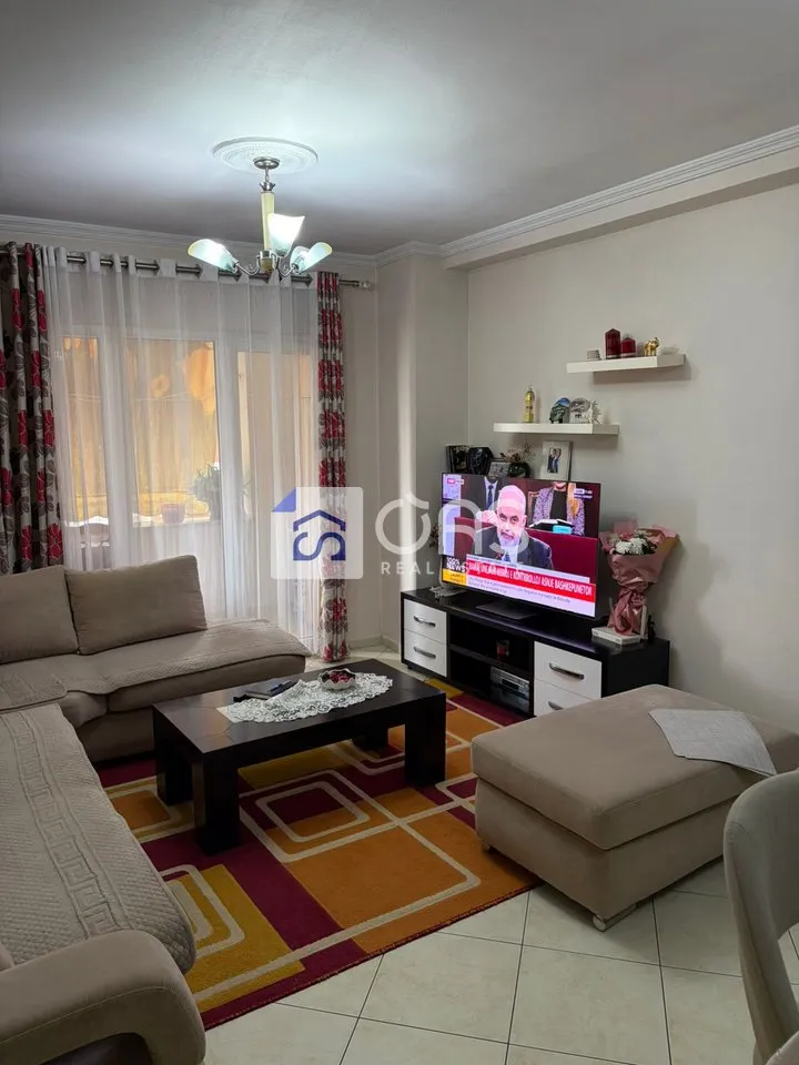 Apartment 2+1 for rent in Kthesa e Kamzës, Tirana, 90 m². Photo 1 of 4