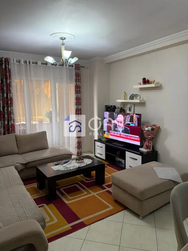Appartamento 2+1 in affitto a Kthesa e Kamzës, Tirana, 90 m²