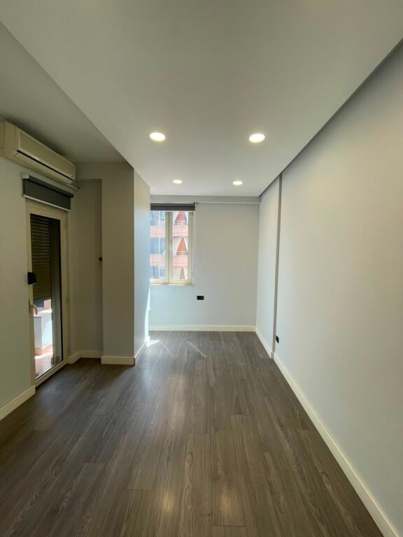 Appartamento 2+1 in affitto a Myslym Shyri, Tirana, 90 m². Foto 1 di 3