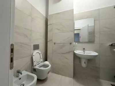 Apartament 1+1 me qera në Rruga Dritan Hoxha, Tiranë, 75 m². Foto 6 nga 9