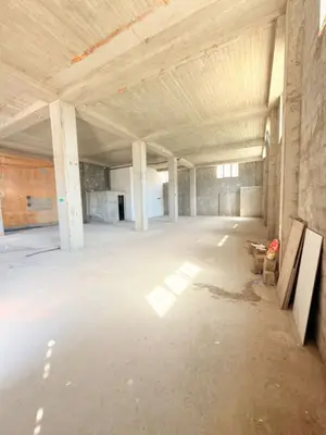 Magazinë me qera në Shkozet, Durrës, 249 m². Foto 1 nga 5