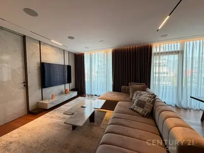 Appartamento in affitto a Liqeni i Tiranës, Tirana, 178 m². Foto 2 di 12