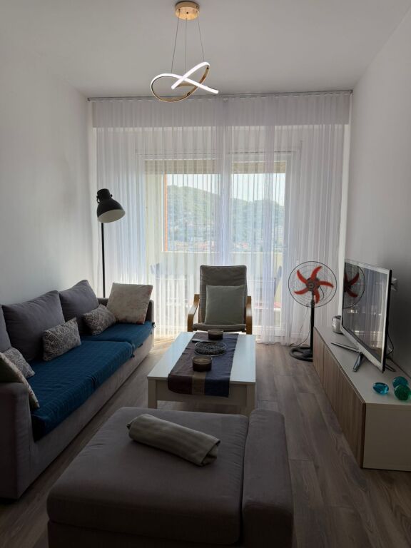 Apartament 2+1 me qera në Yzberisht, Tiranë, 100 m². Foto 1 nga 3