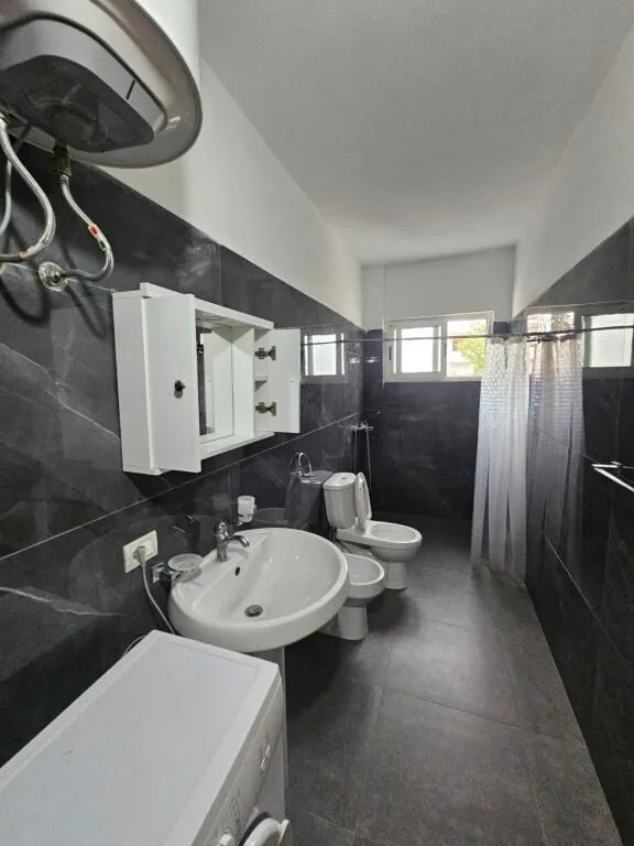 Appartamento 2+1 in affitto a Durres Port, Durazzo, 80 m². Foto 1 di 11