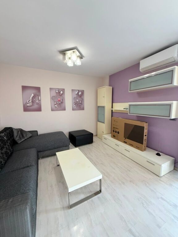 Apartament 1+1 me qera në Brryli, Tiranë, 70 m². Foto 1 nga 3