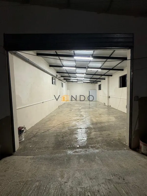 Magazinë me qera në Mëzez, Tiranë, 120 m²