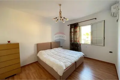 Apartament 4+1 me qera në Qendër, Vlorë, 120 m². Foto 8 nga 12